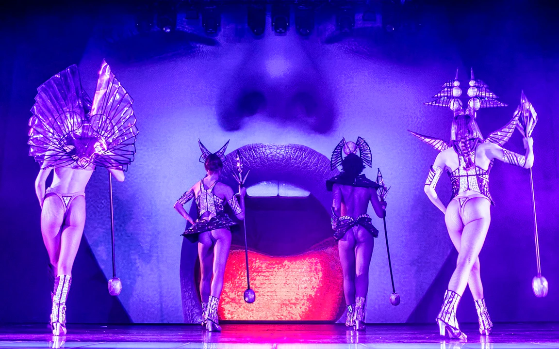 Paradis Latin Cabaret Night Show Location